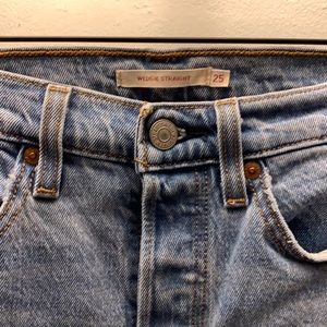 Levi Wedge Straight leg